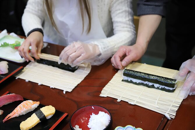 Tsukiji Fish Market Visit With Sushi Making Experience - Sushi Making Class